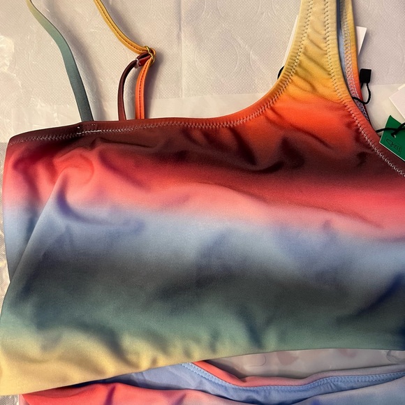 MOLO ONE PIECE BATHING SUIT UPF50+ COLOR RAINBOW MIST. SIZE 14 - Picture 2 of 4